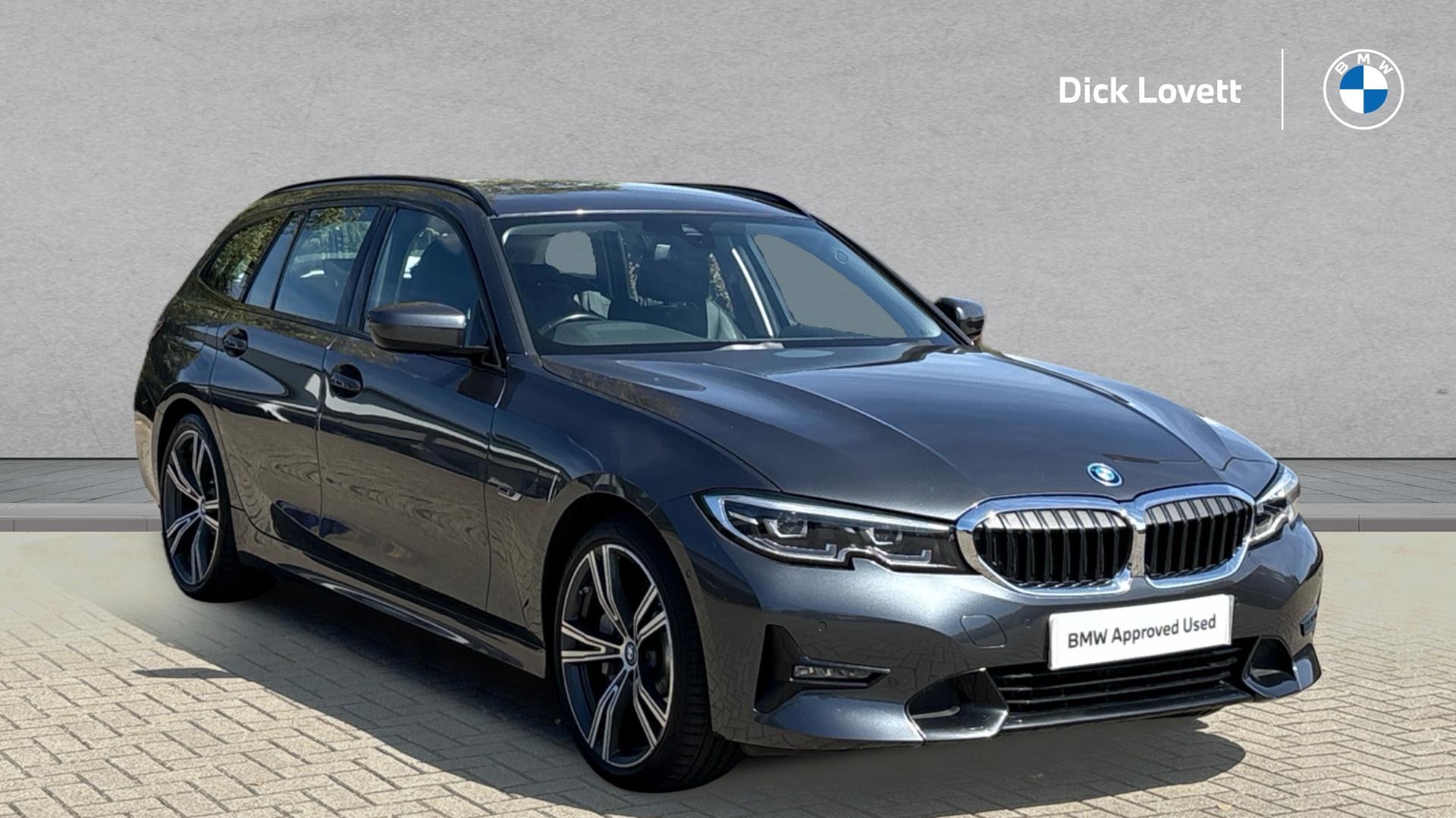 Main listing image - BMW 3 Series Touring