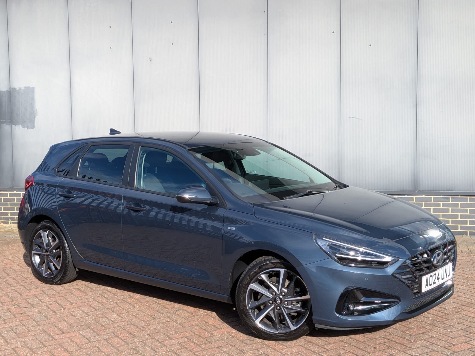 Main listing image - Hyundai i30