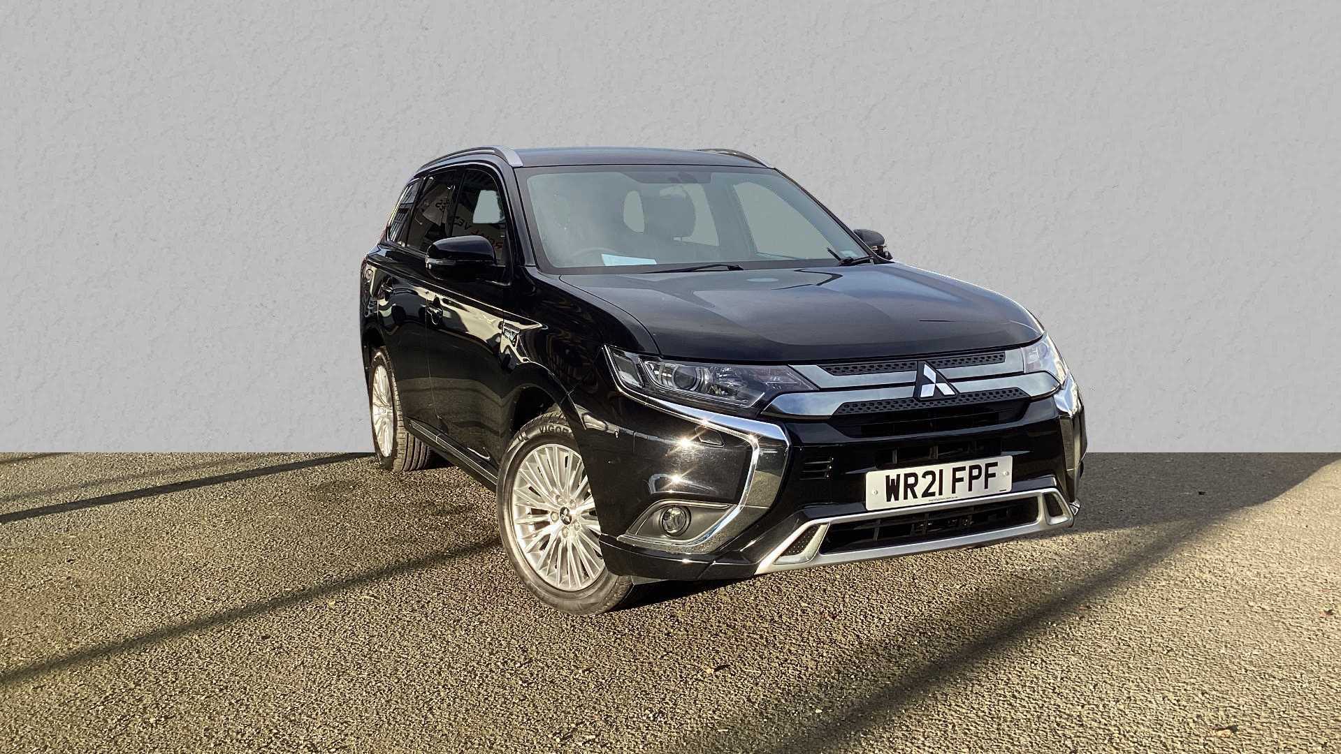 Main listing image - Mitsubishi Outlander