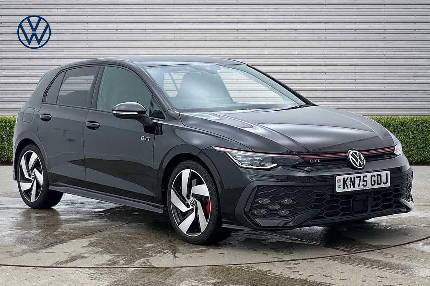 Main listing image - Volkswagen Golf