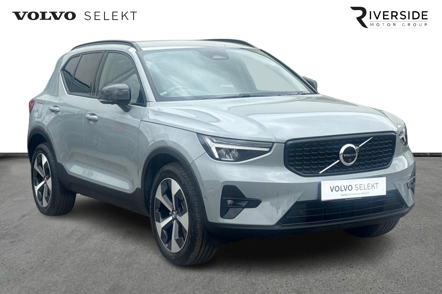 Main listing image - Volvo XC40