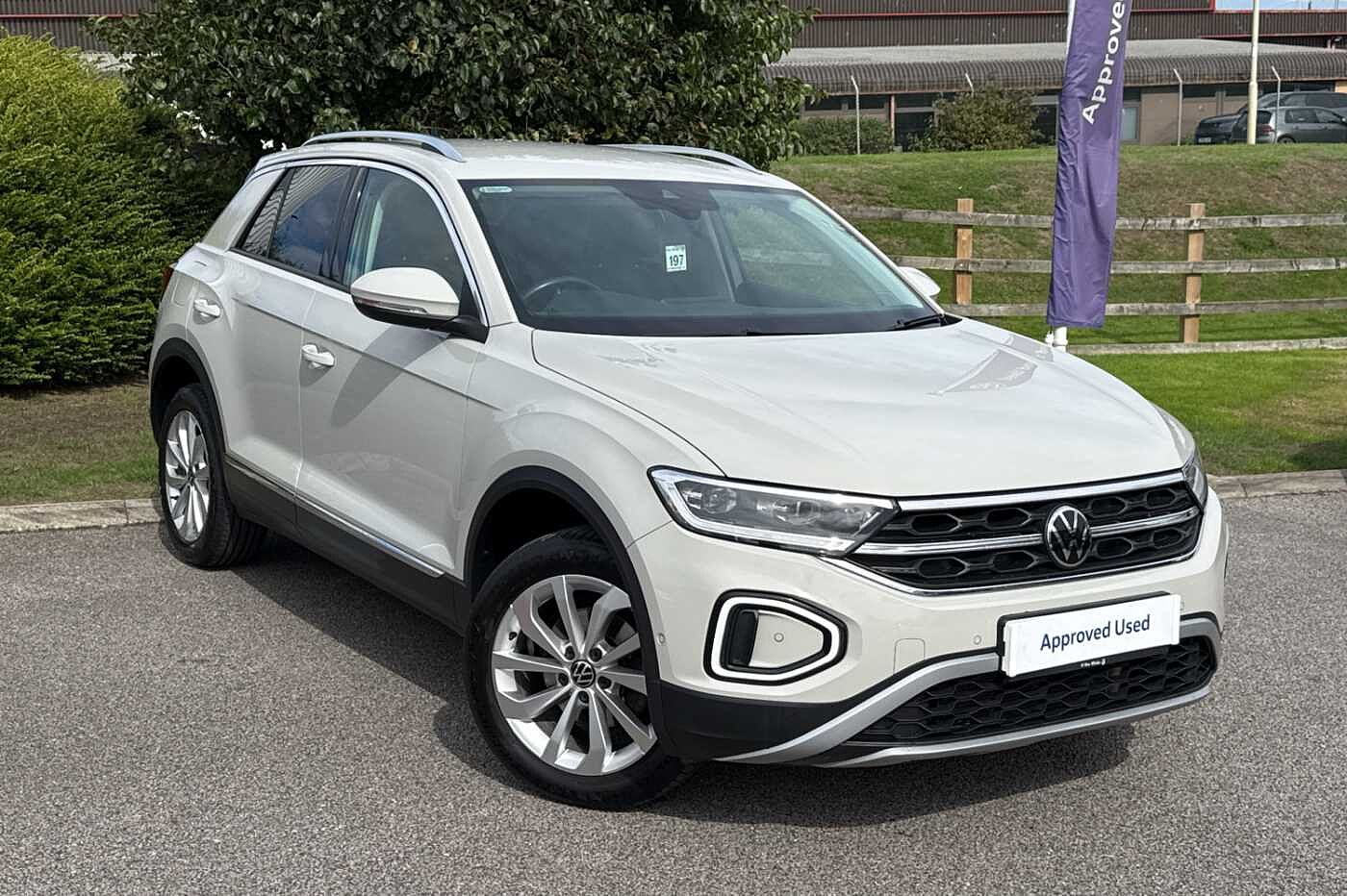 Main listing image - Volkswagen T-Roc