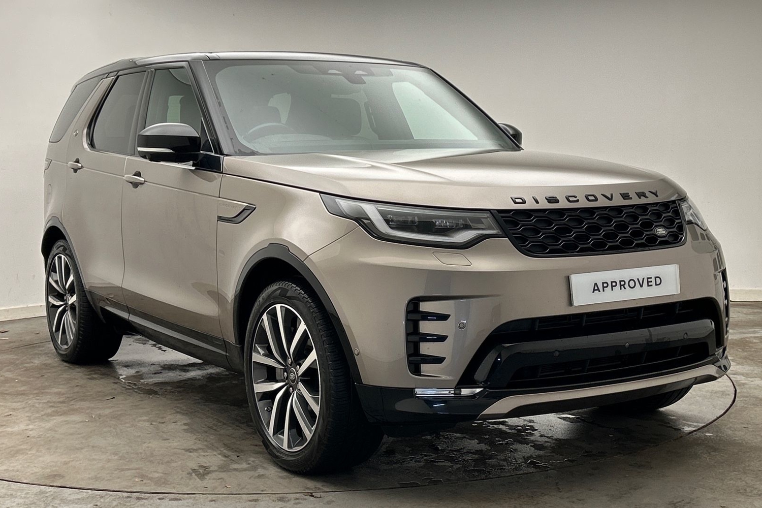 Main listing image - Land Rover Discovery