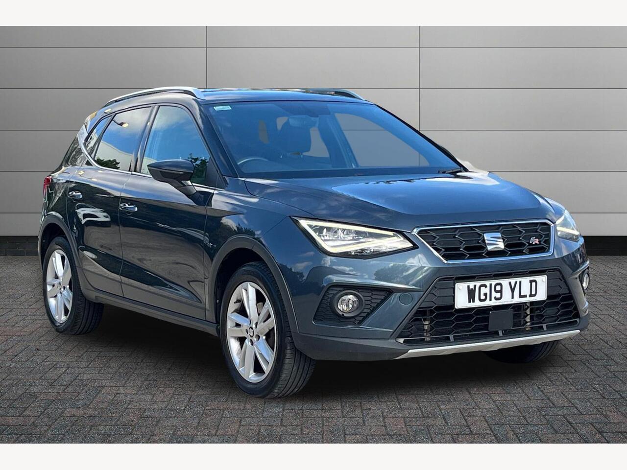 Main listing image - SEAT Arona