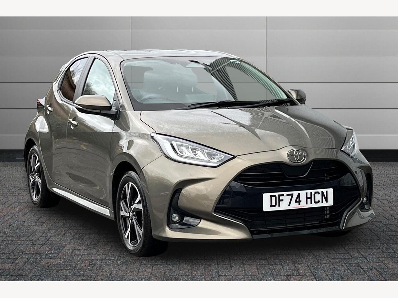 Main listing image - Toyota Yaris