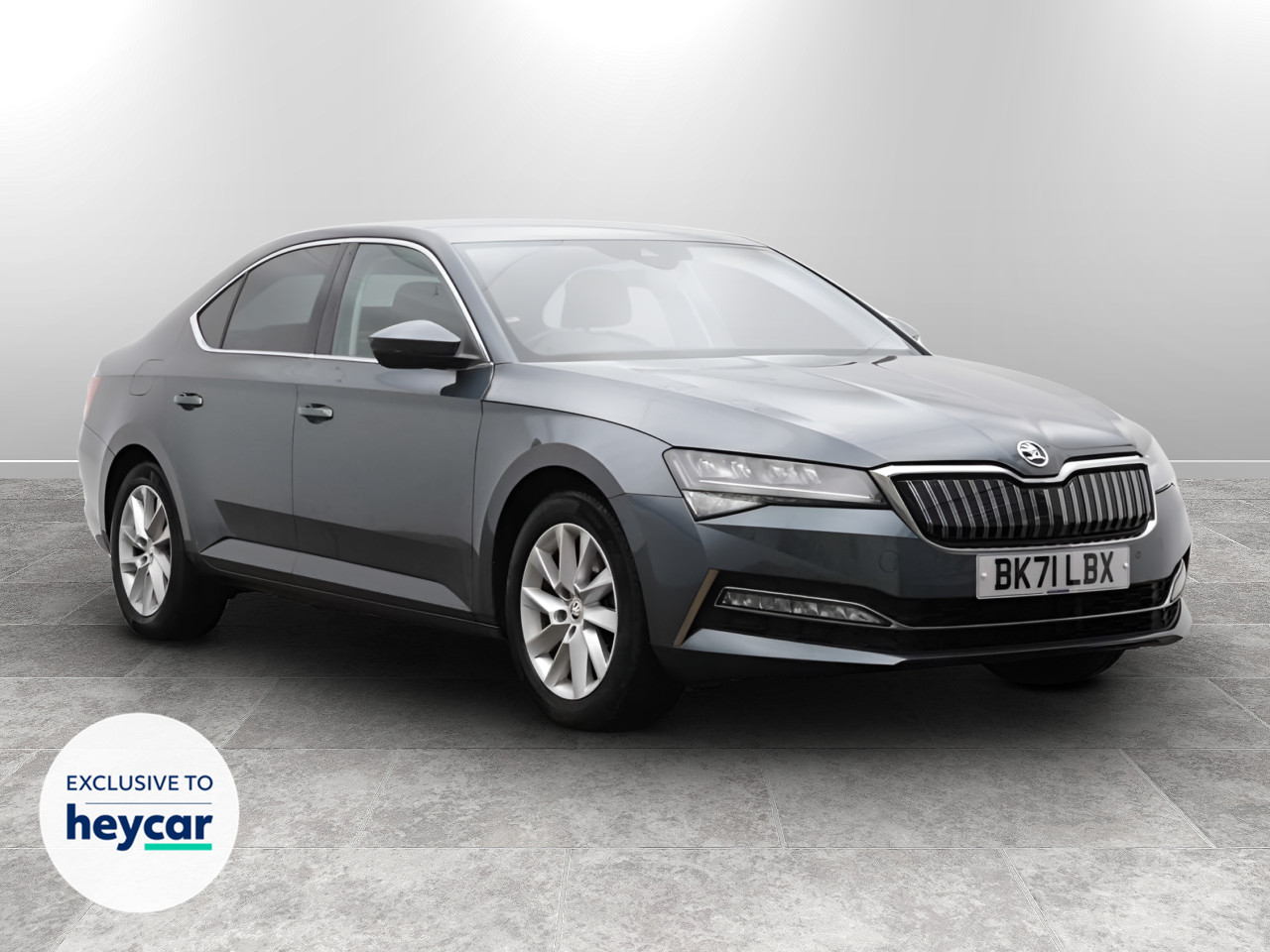 Main listing image - Skoda Superb