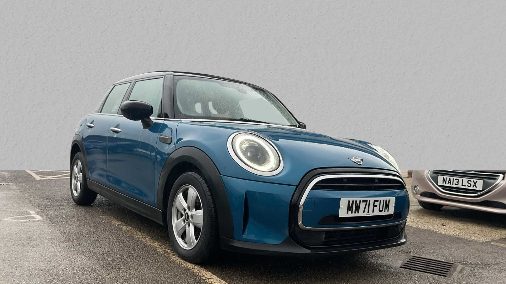 Main listing image - MINI Hatchback 5dr