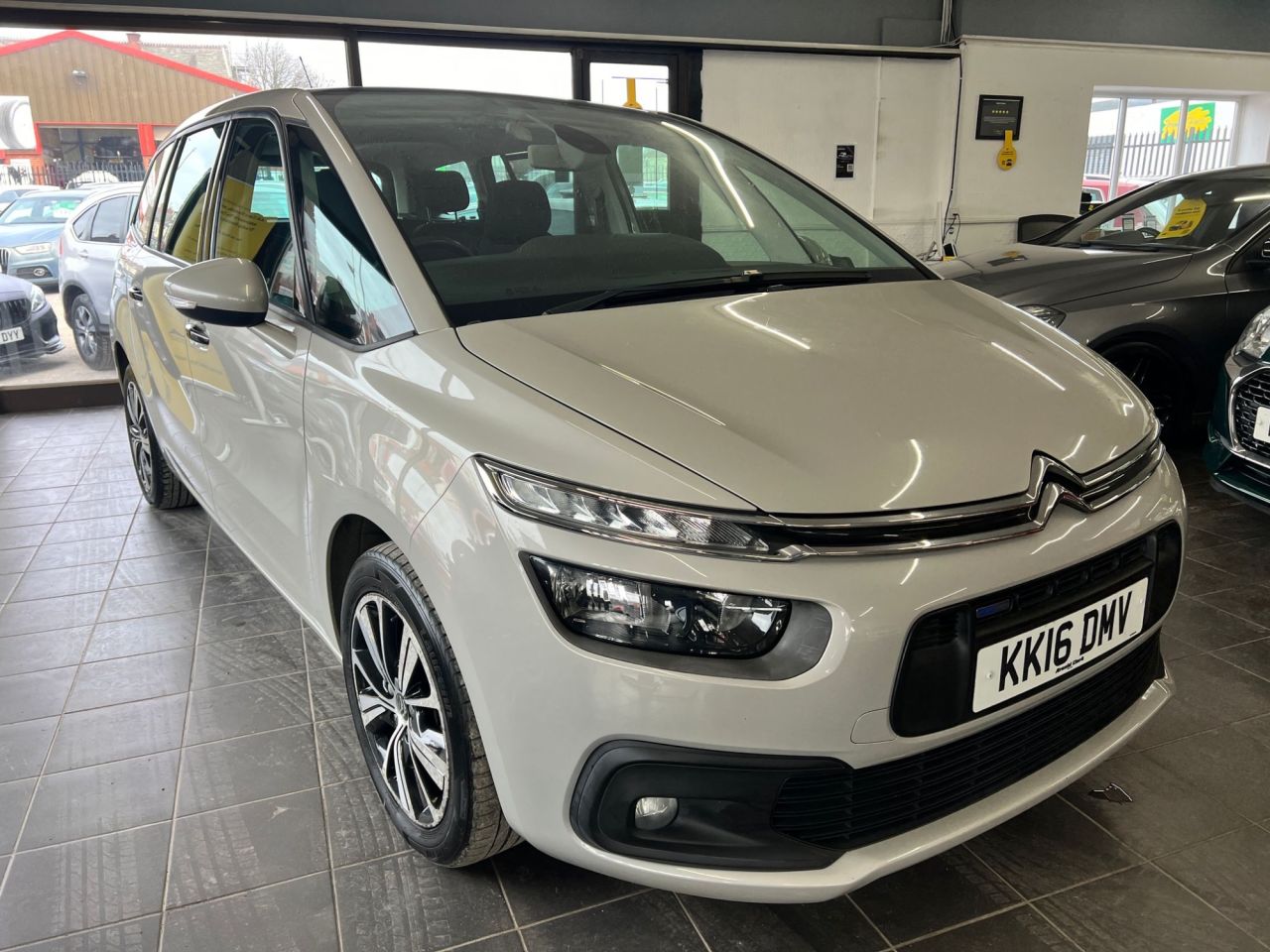 Main listing image - Citroen Grand C4 Picasso