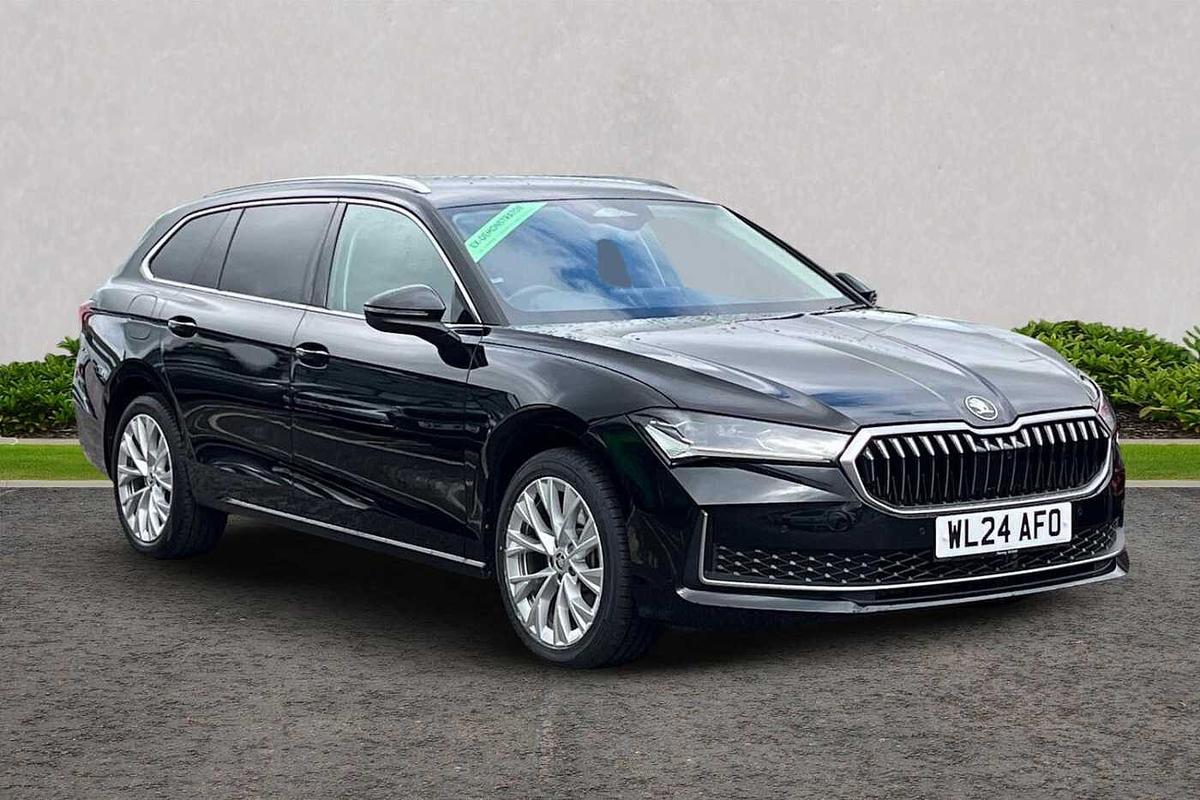Main listing image - Skoda Superb Estate