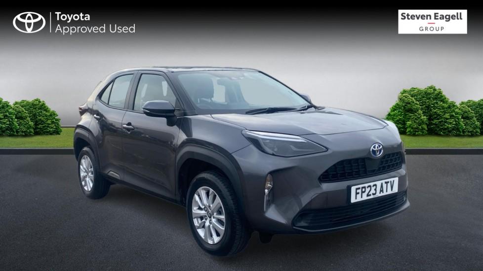 Main listing image - Toyota Yaris Cross