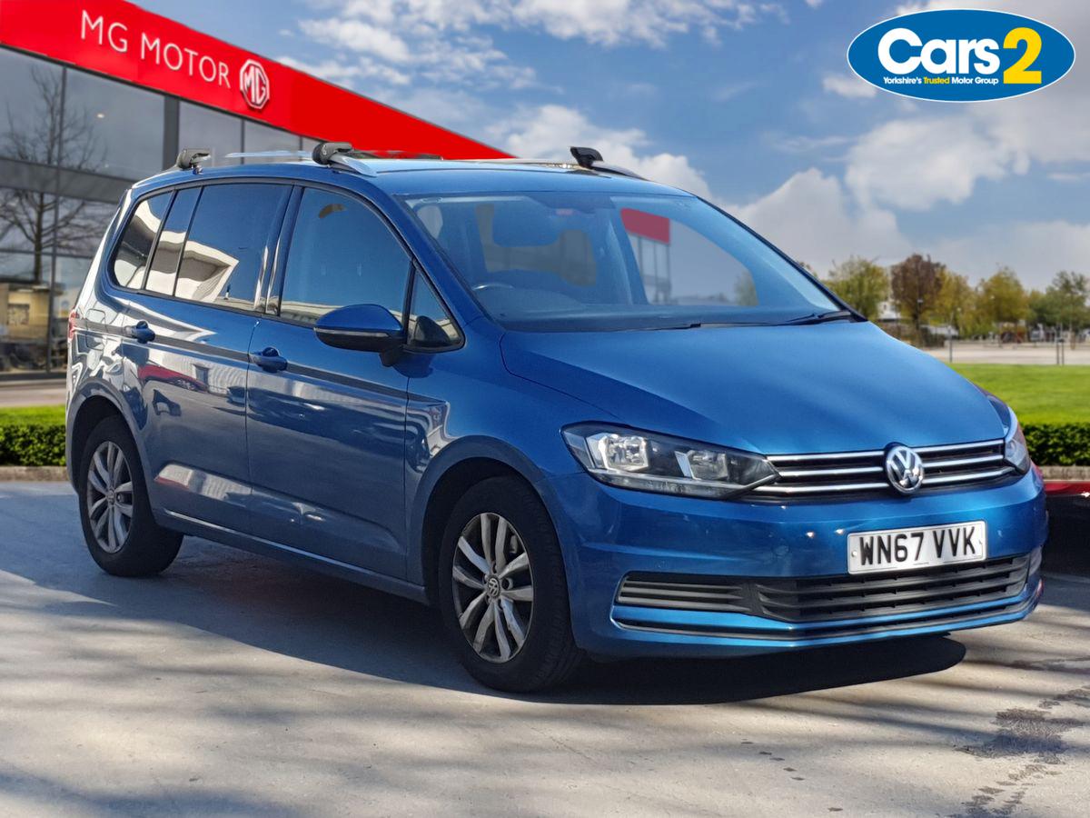 Main listing image - Volkswagen Touran