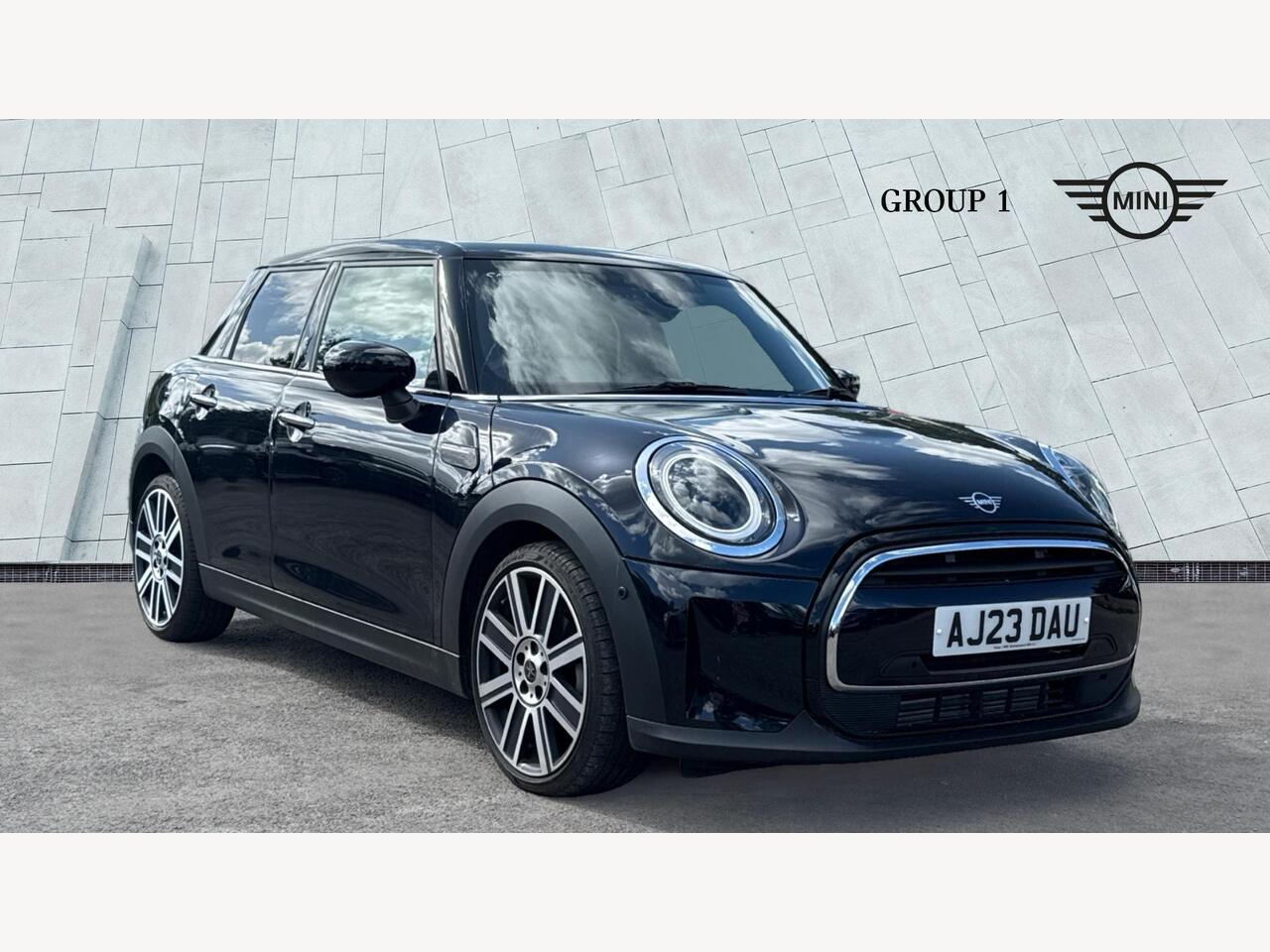 Main listing image - MINI Hatchback 5dr