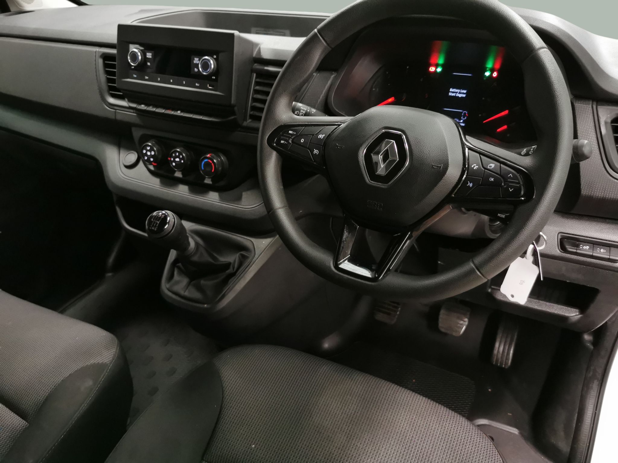 Main listing image - Renault Trafic