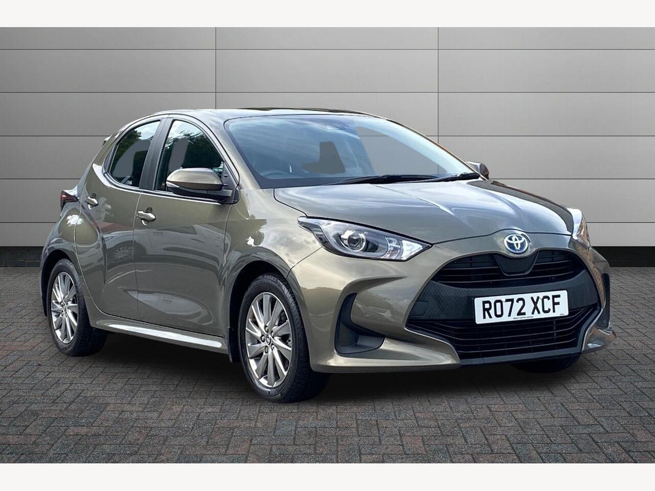 Main listing image - Toyota Yaris
