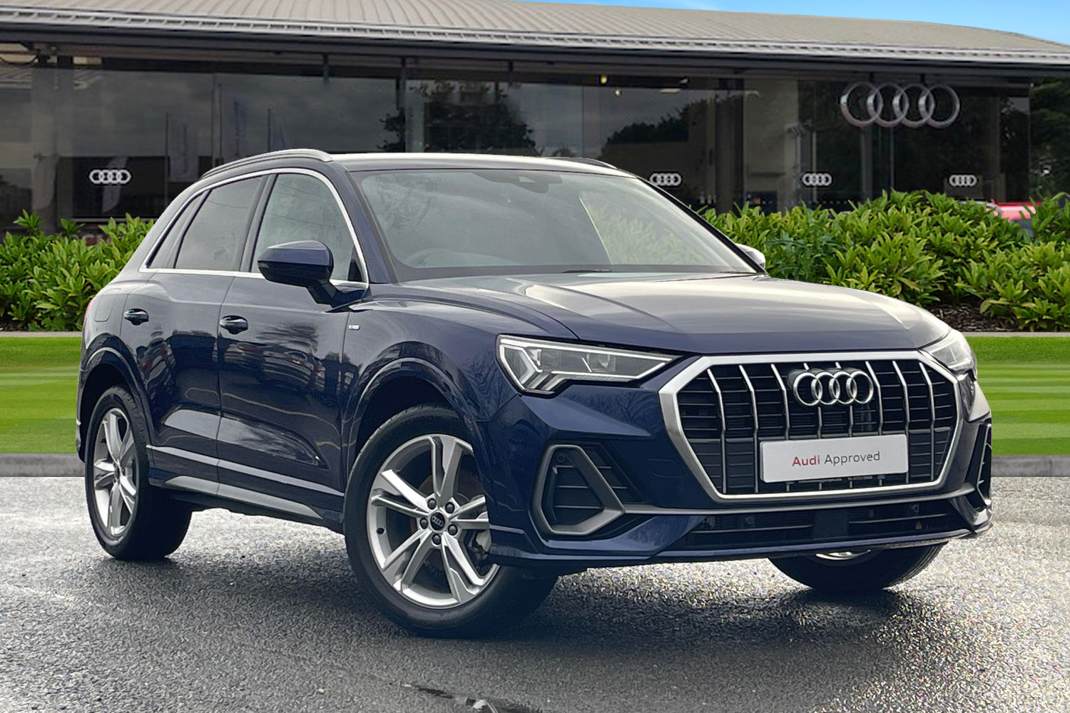 Main listing image - Audi Q3