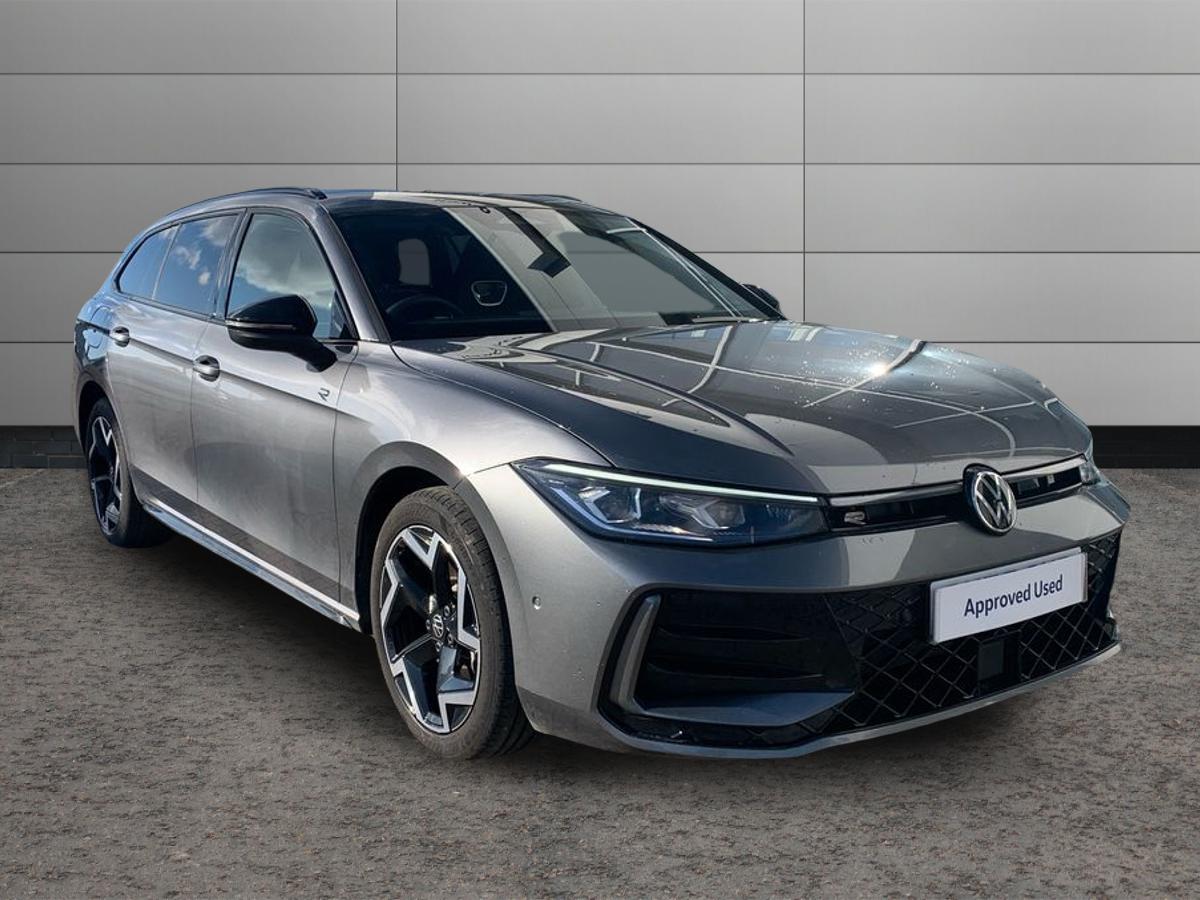 Main listing image - Volkswagen Passat Estate