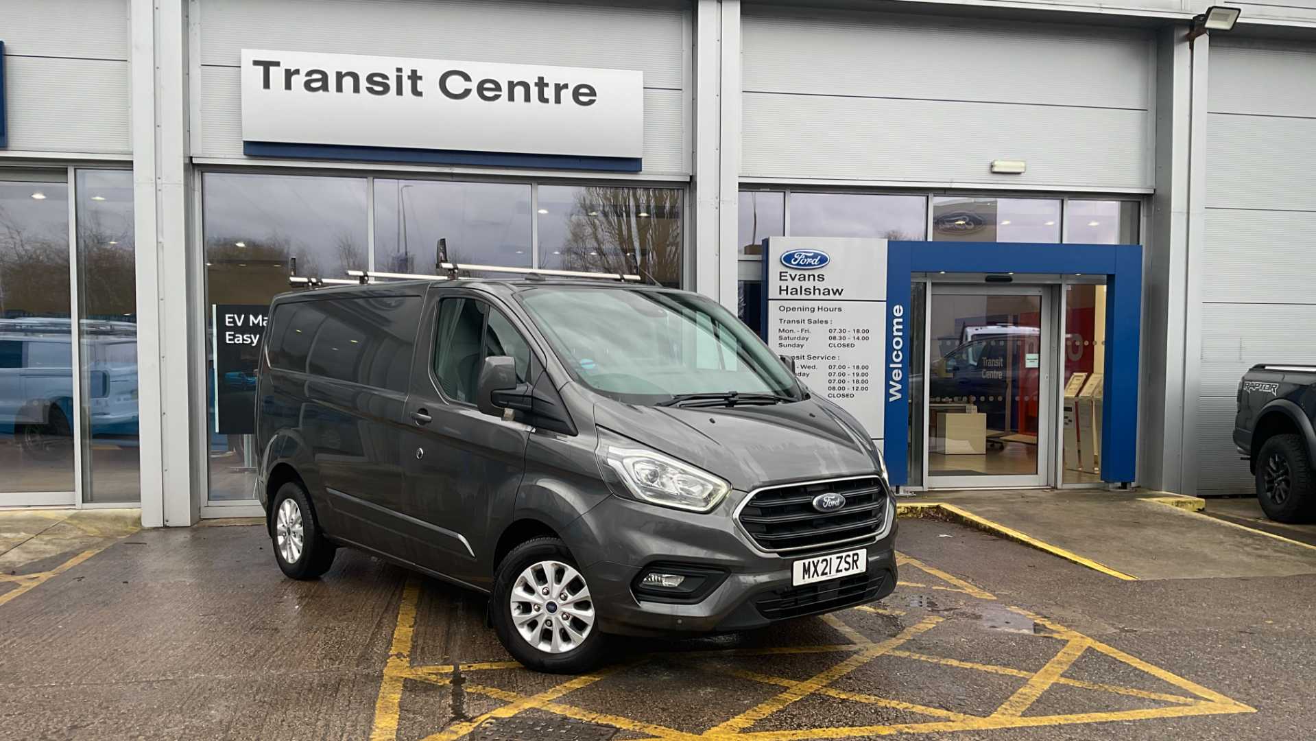 Main listing image - Ford Transit Custom