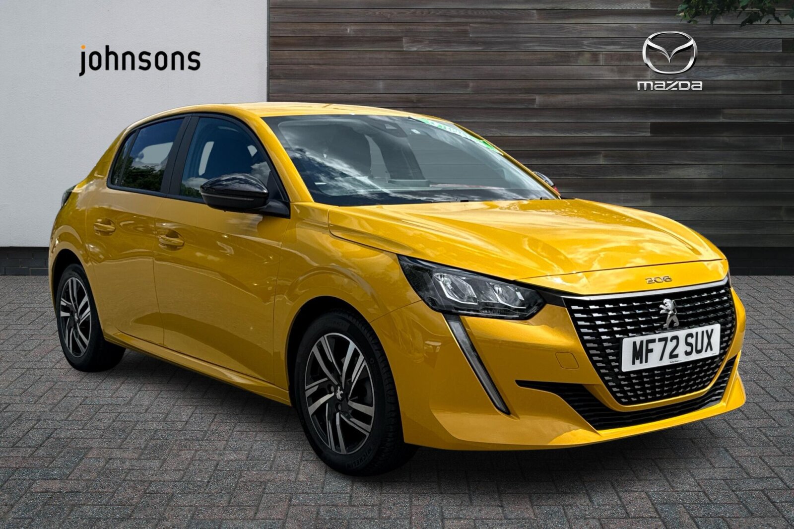 Main listing image - Peugeot 208
