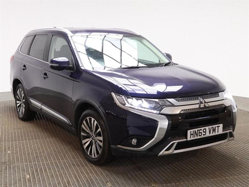 Main listing image - Mitsubishi Outlander