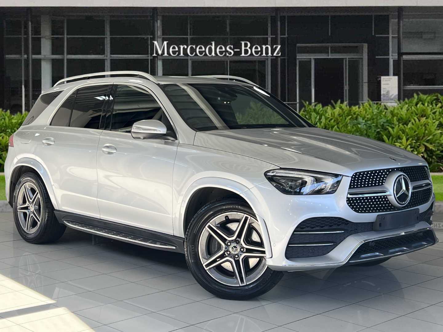 Main listing image - Mercedes-Benz GLE