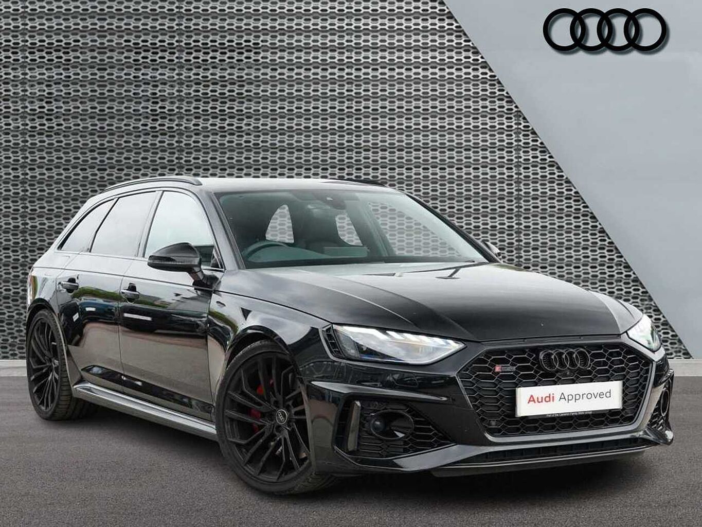 Main listing image - Audi RS4