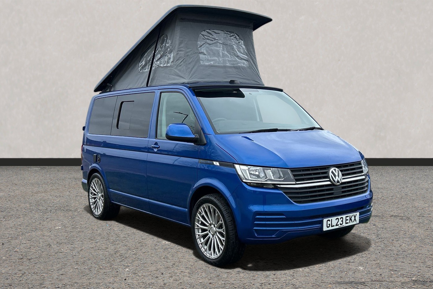 Main listing image - Volkswagen Transporter