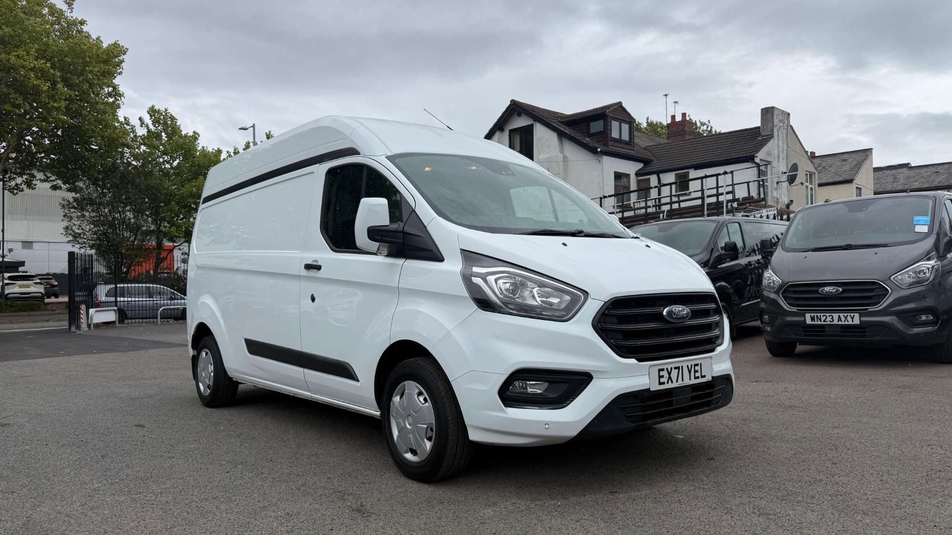 Main listing image - Ford Transit Custom