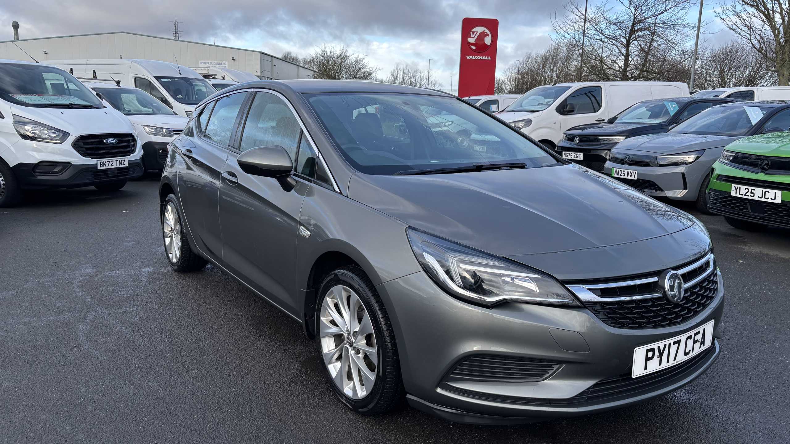 Main listing image - Vauxhall Astra