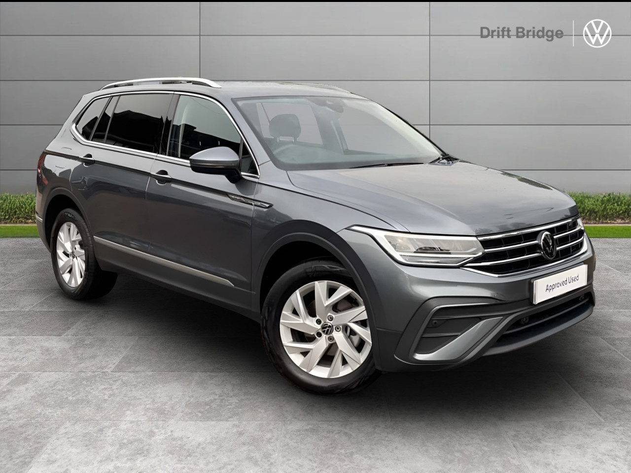 Main listing image - Volkswagen Tiguan Allspace
