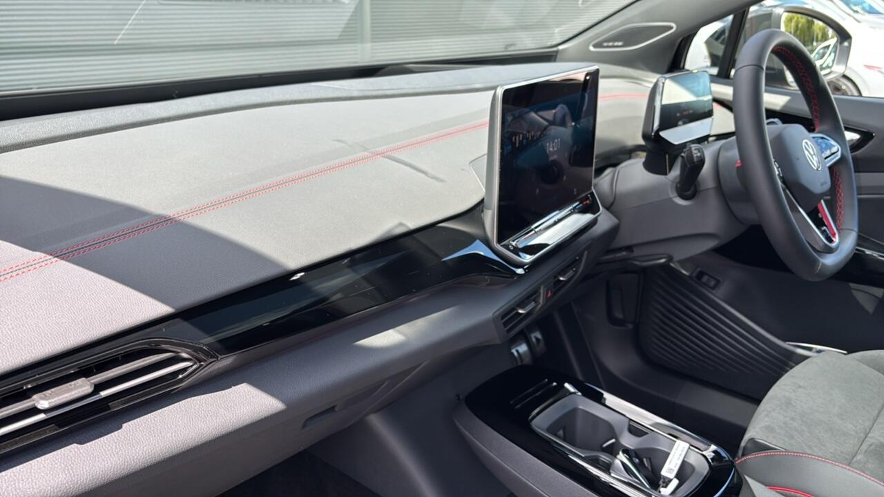 Main listing image - Volkswagen ID.4