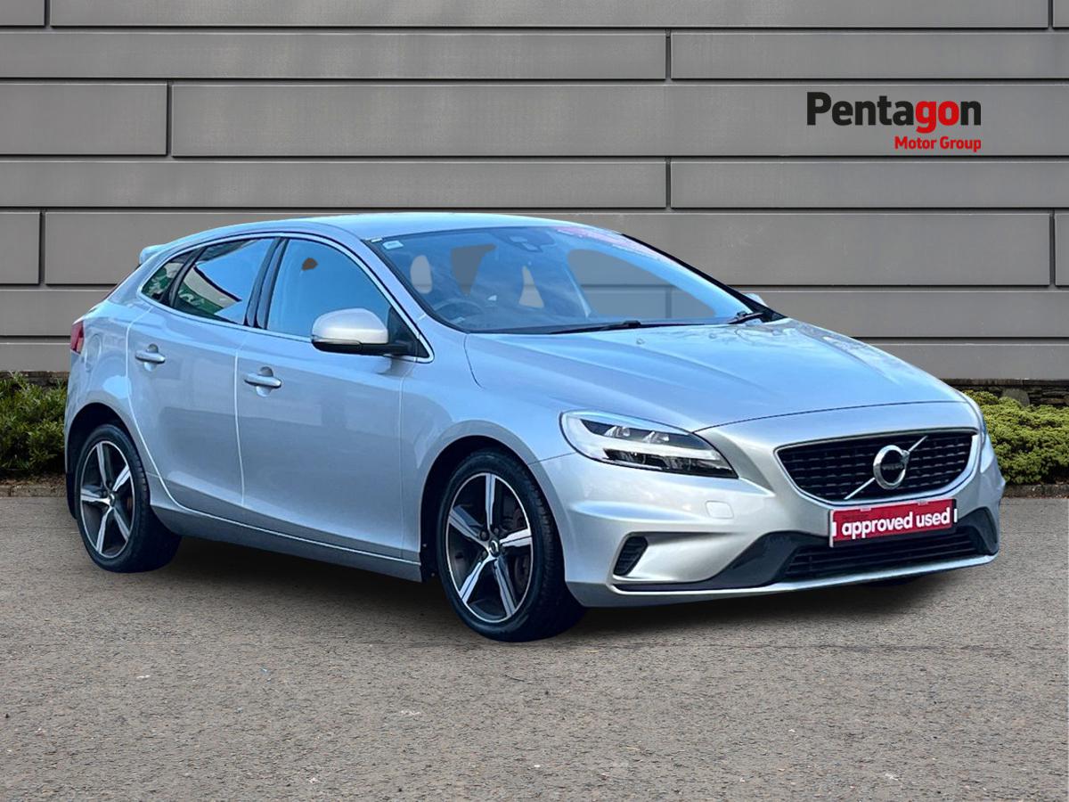Main listing image - Volvo V40