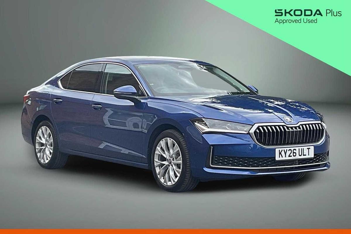 Main listing image - Skoda Superb