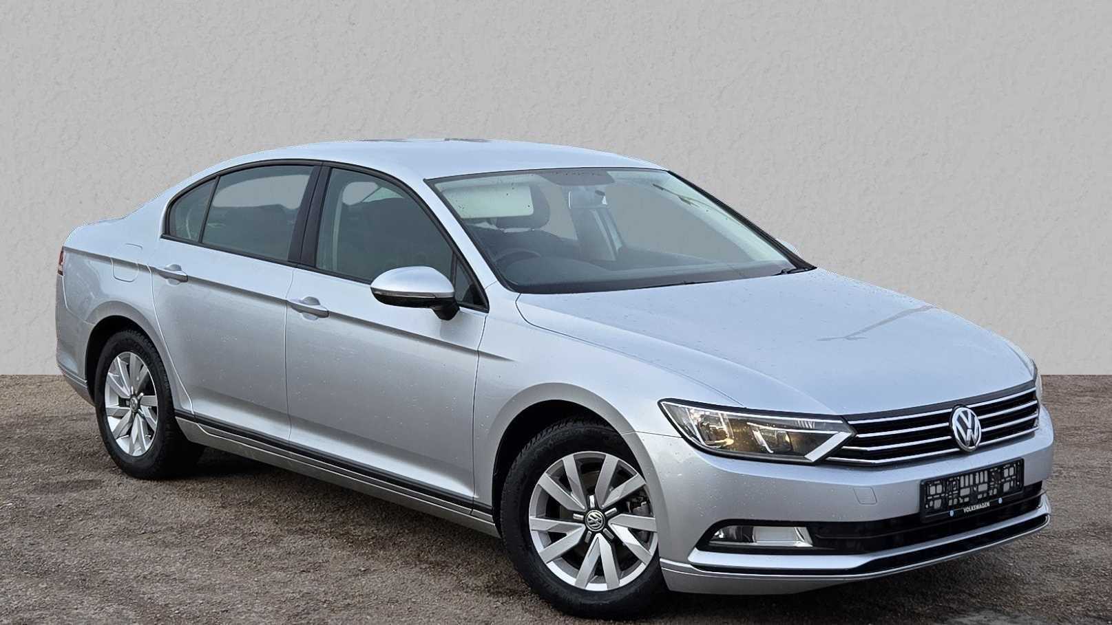 Main listing image - Volkswagen Passat