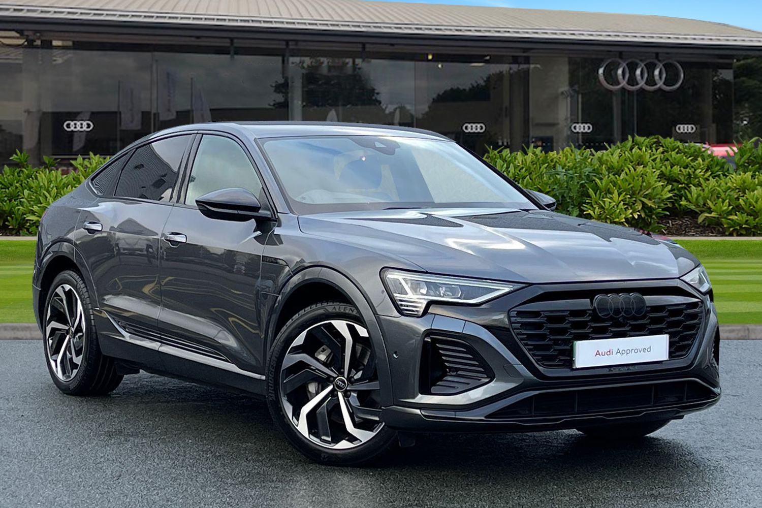 Main listing image - Audi Q8 e-tron