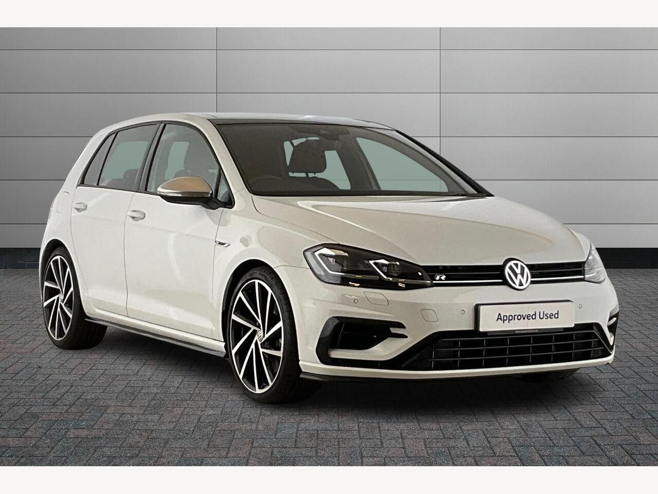 Main listing image - Volkswagen Golf