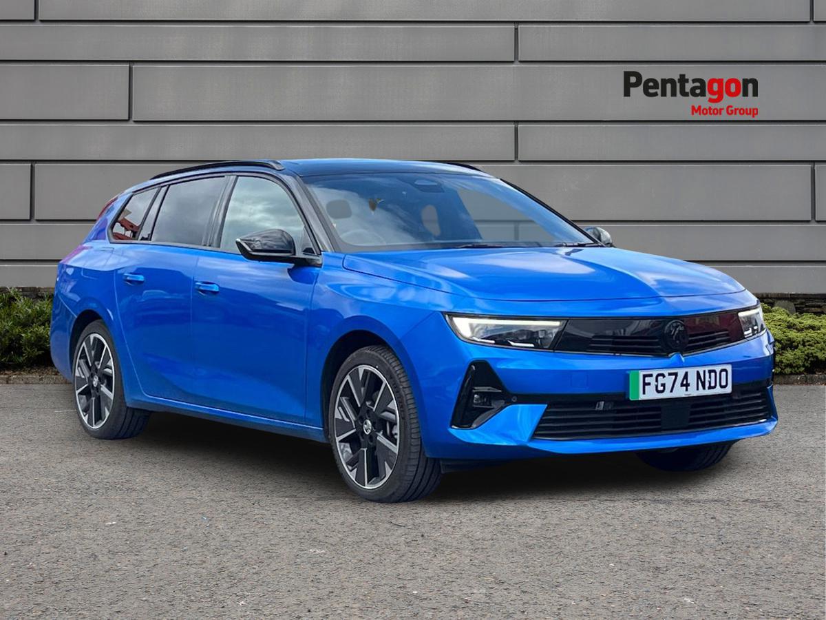 Main listing image - Vauxhall Astra Sports Tourer