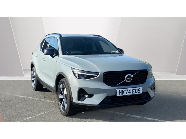 Main listing image - Volvo XC40