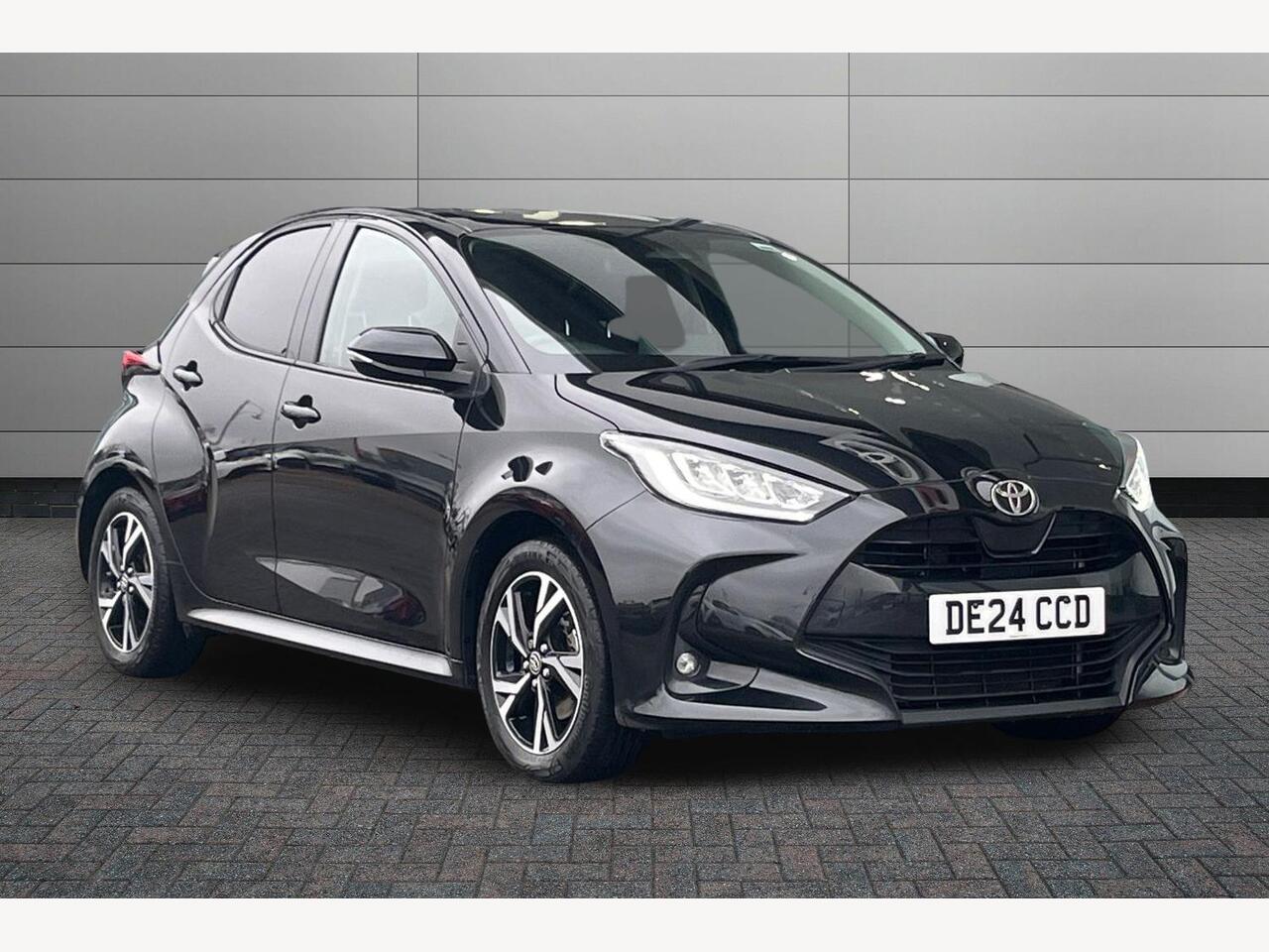 Main listing image - Toyota Yaris