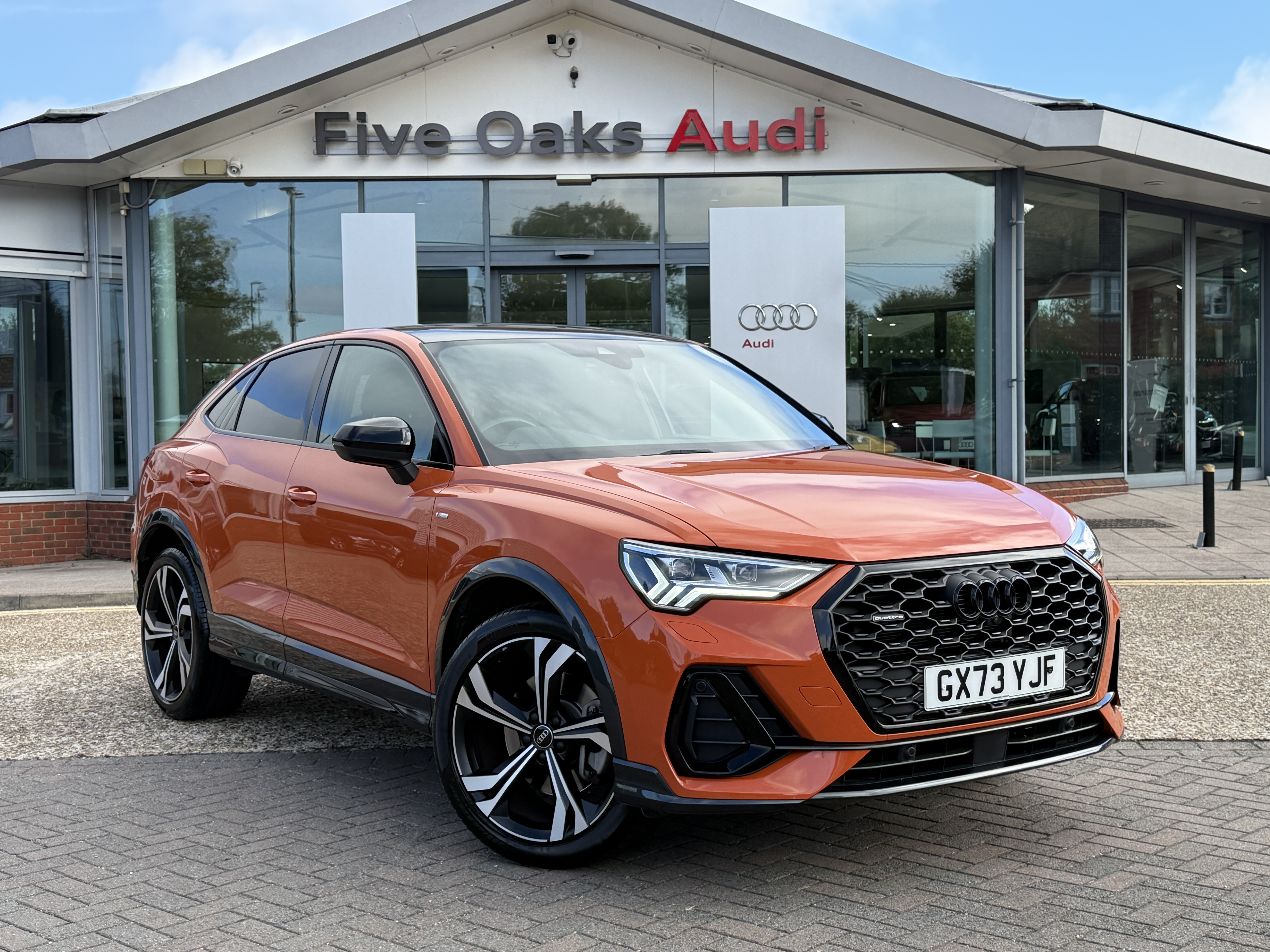 Main listing image - Audi Q3