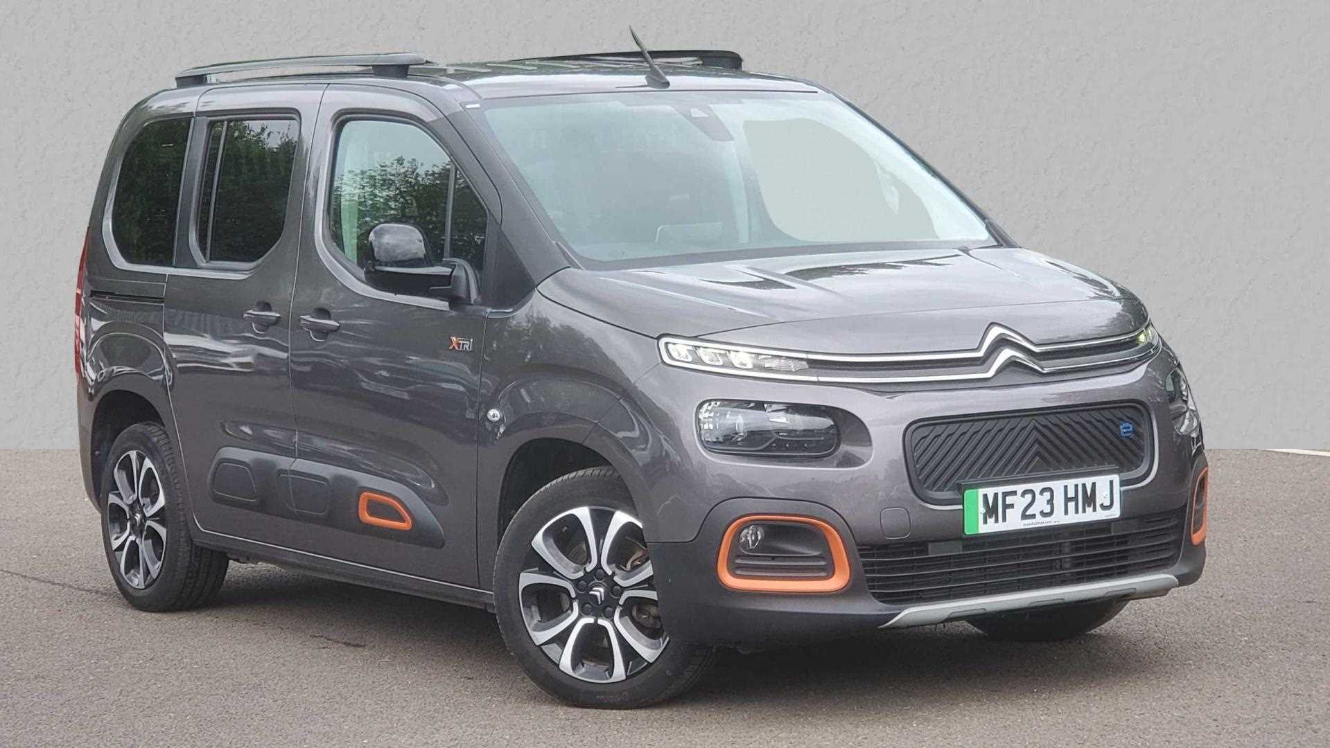 Main listing image - Citroen e-Berlingo