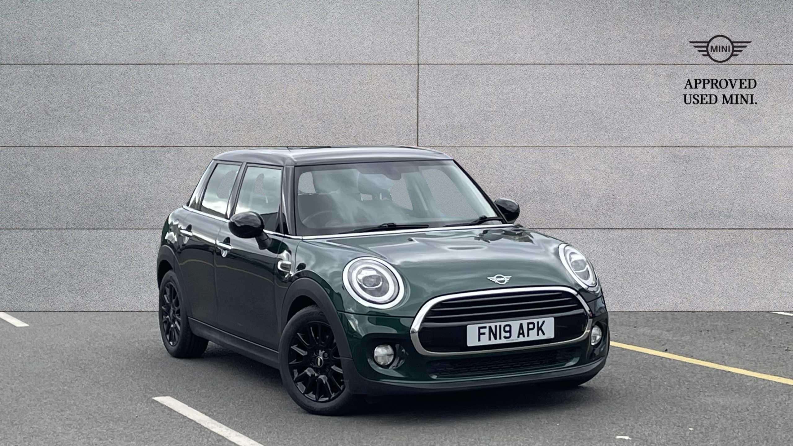 Main listing image - MINI Hatchback 5dr
