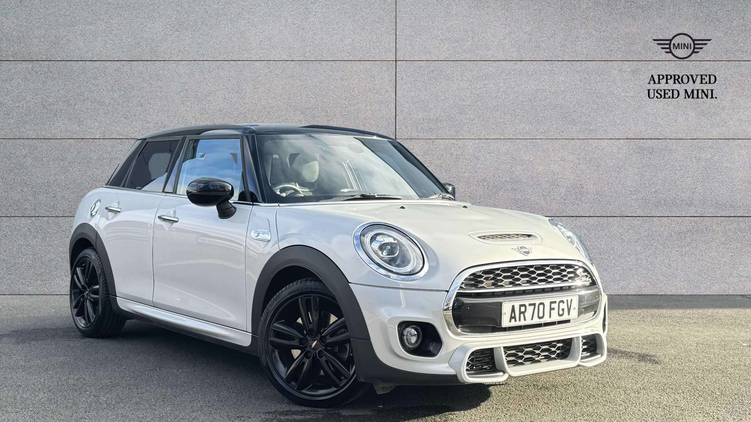Main listing image - MINI Hatchback 5dr