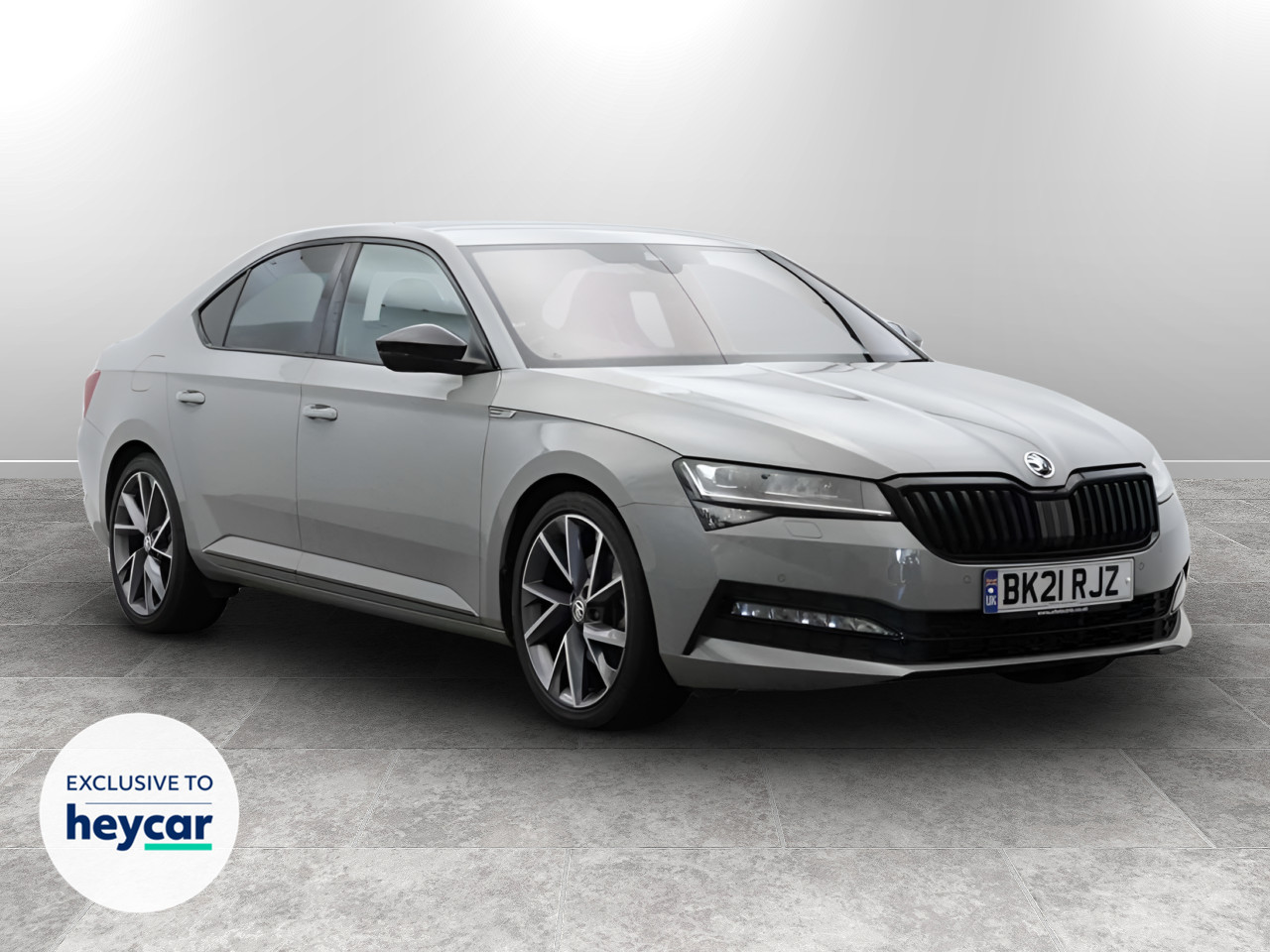 Main listing image - Skoda Superb