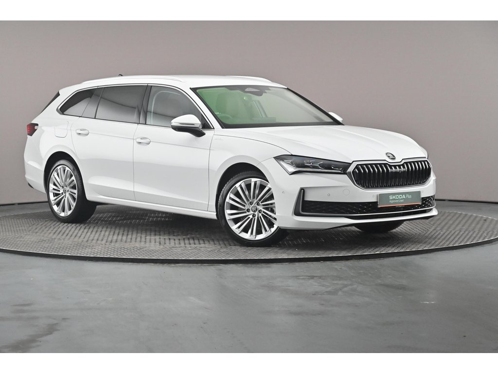Main listing image - Skoda Superb Estate