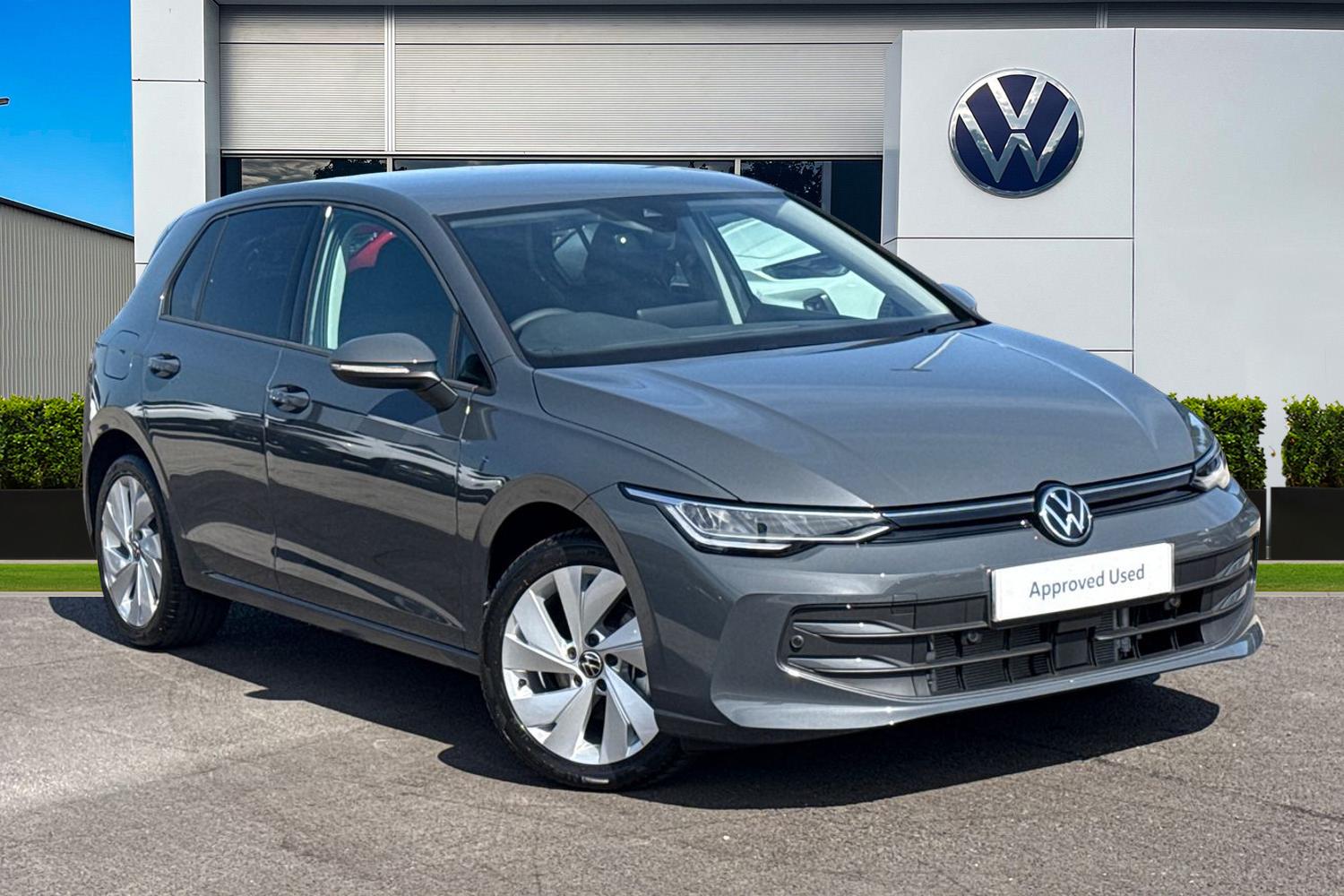 Main listing image - Volkswagen Golf
