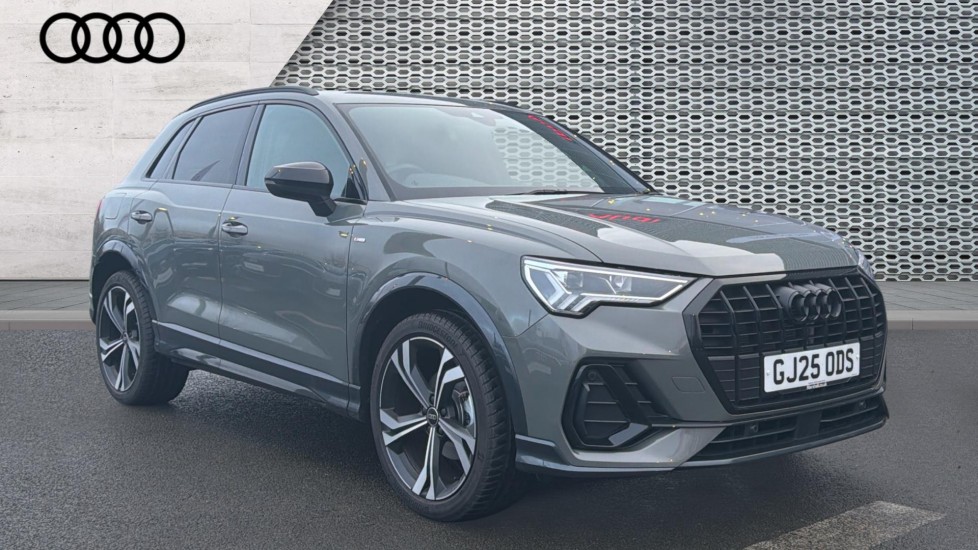 Main listing image - Audi Q3