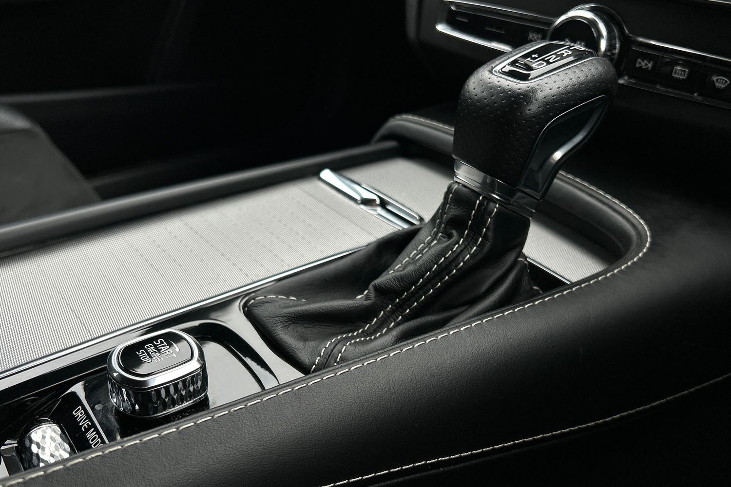 Main listing image - Volvo V90
