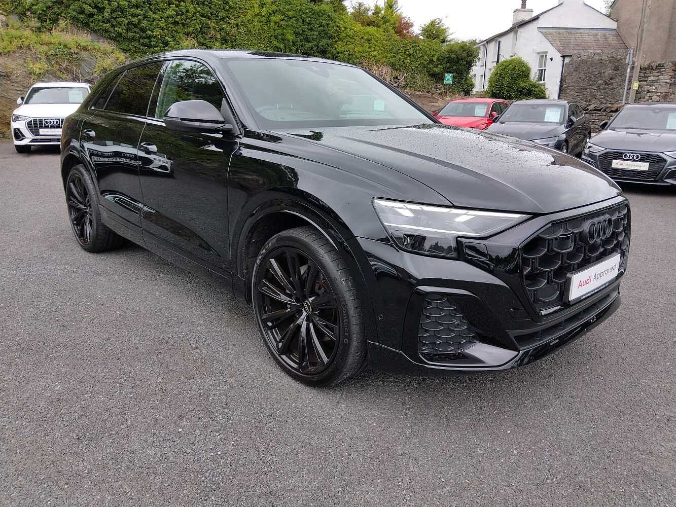 Main listing image - Audi Q8