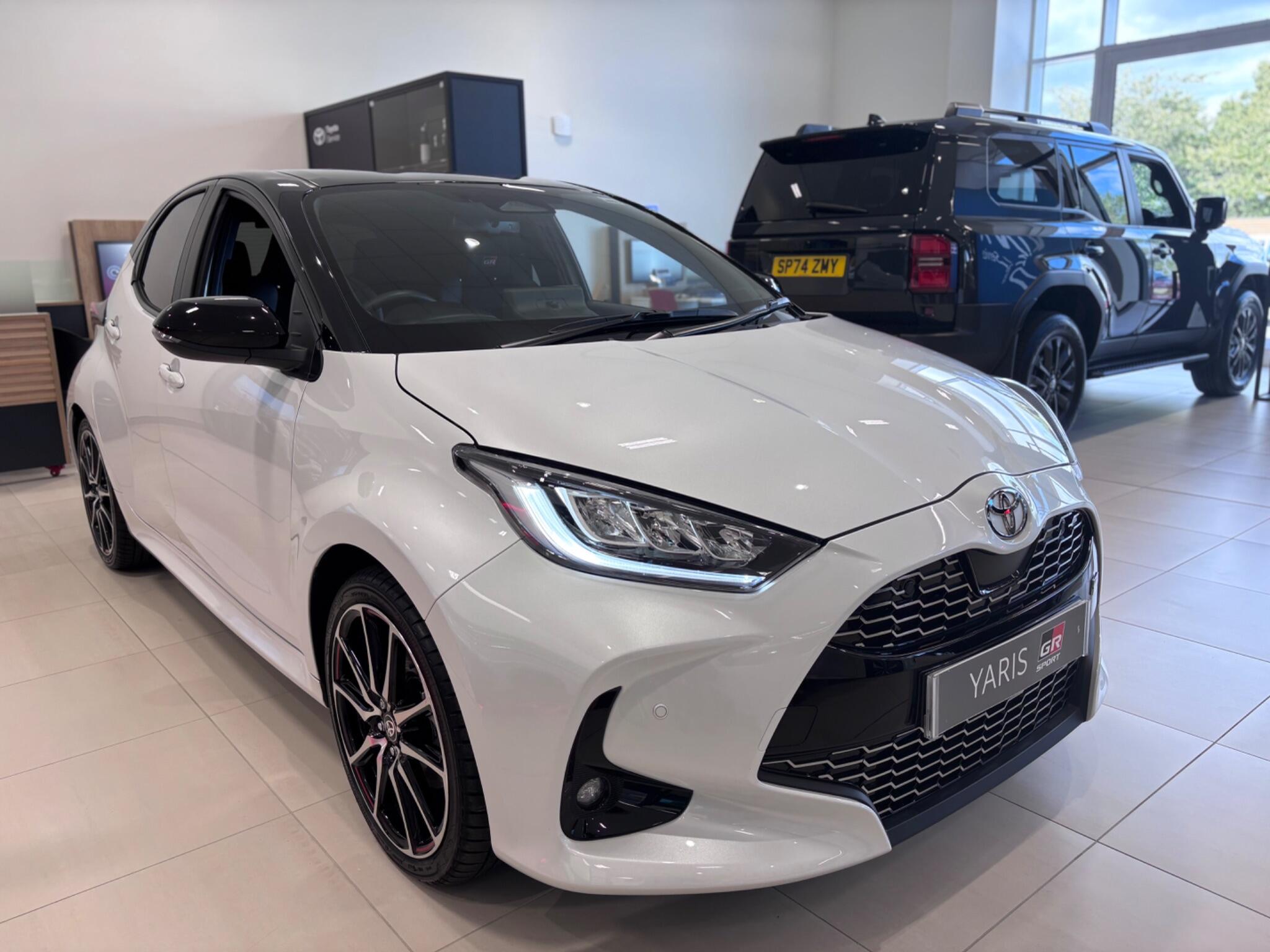 Main listing image - Toyota Yaris