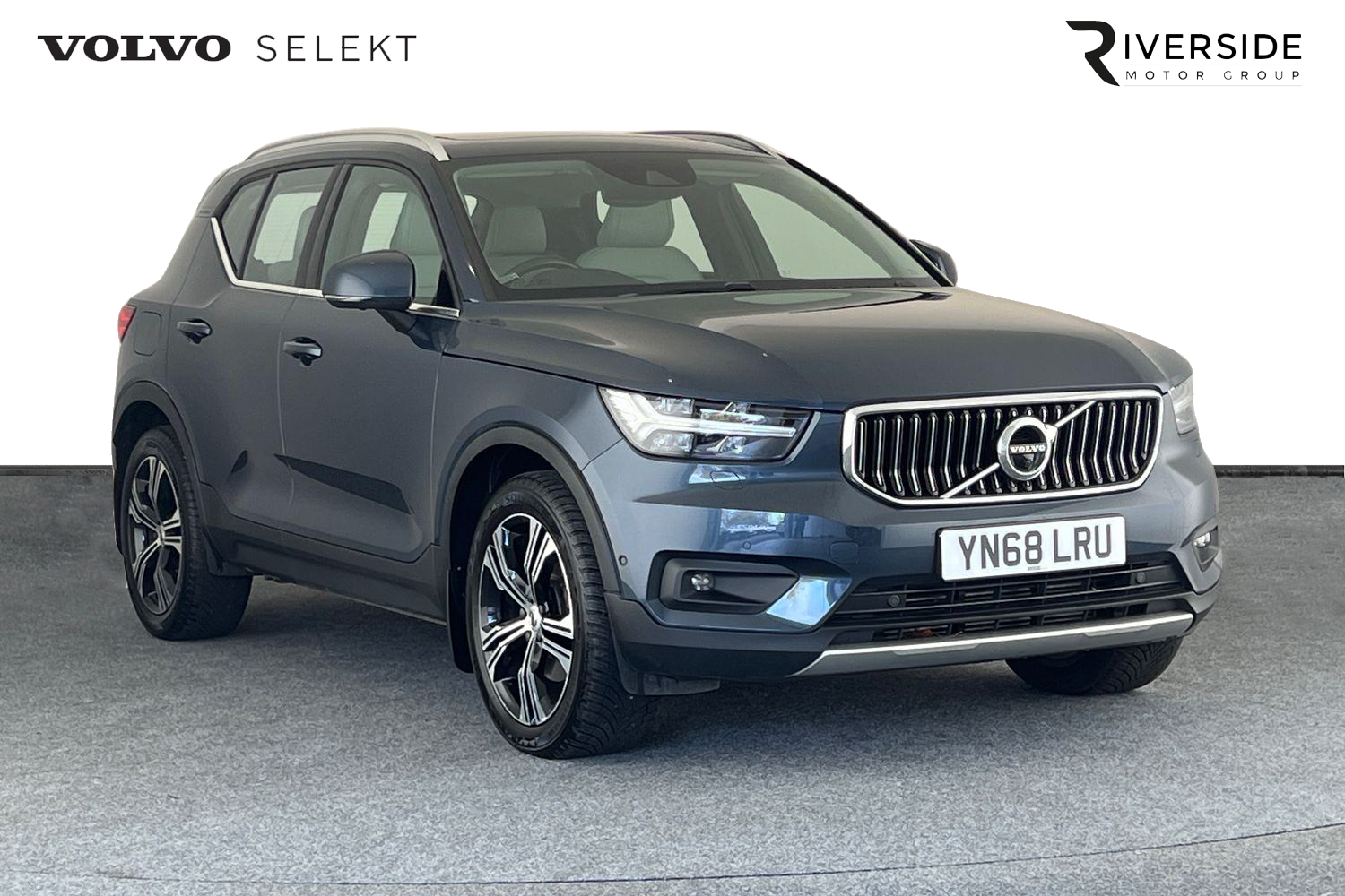 Main listing image - Volvo XC40